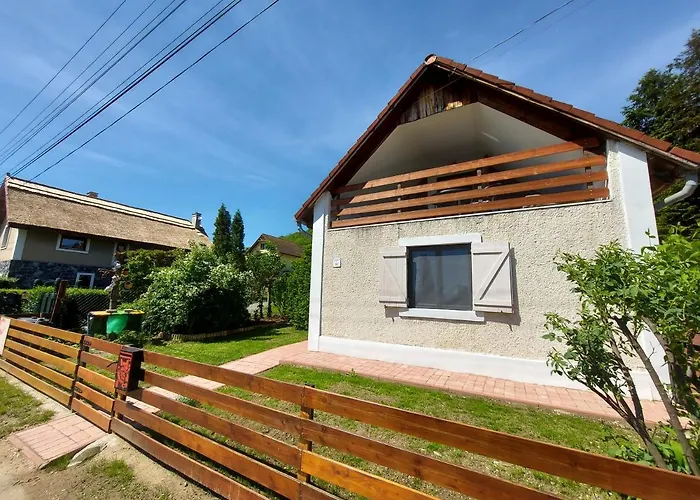 Kilatas A Tora Holiday home Szigliget